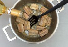 Jegulja u belom vinu jegulja u belom vinu recept