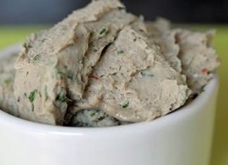 Pašteta od sardine i kiselih krastavčića pasteta od sardine i kiselih krastavcica posnajela.rs