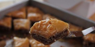 Posna baklava sa belim vinom posna-baklava