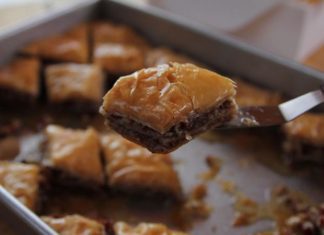 Posna baklava sa belim vinom posna-baklava