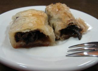 Baklava sa suvim šljivama baklava sa suvim sljivama