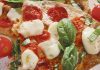 pizza sa sirom od indijskih oraha
