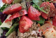 Mešana riblja salata mesana riblja salata