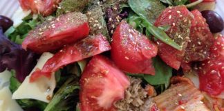 Mešana riblja salata mesana riblja salata