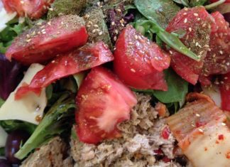 Mešana riblja salata mesana riblja salata