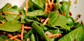 Posna salata od spanaća sa kukuruzom i šargarepom salata-od-spanaca-sa-kukuruzom-i-sargarepom