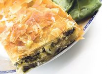 Posna pita od spanaća i šampinjona pita od spanaca, praziluka i pecuraka