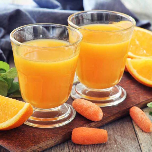 Ceđeni sok od šargarepe i pomorandže