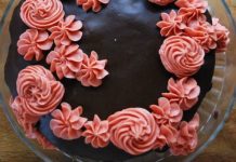 Posna torta sa ratlukom Posna torta sa ratlukom