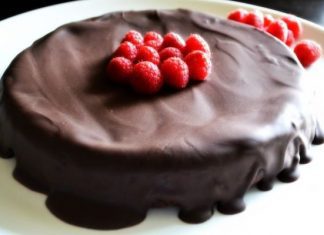 Posna torta sa voćem i čokoladom posna-torta-sa-vocem-i-cokoladom