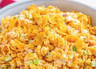 Posna meksička salata sa čipsom Meksička salata sa čipsom