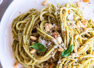 Posne špagete sa pesto sosom Posne špagete sa pesto sososm