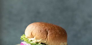 Posni burgeri od kinoe i leblebija Posni burgeri od kinoe i leblebija