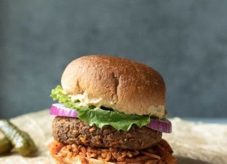 Posni burgeri od kinoe i leblebija Posni burgeri od kinoe i leblebija