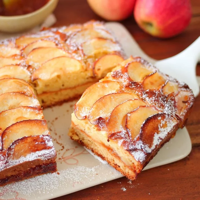 Posni karamel kolač sa jabukama