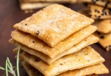 Posni krekeri sa lanenim semenom Posni krekeri sa lanenim semenom