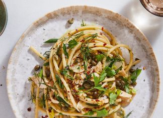 Posna pasta sa tunjevinom i kaprom Posna pasta sa tunjevinom i kaprom