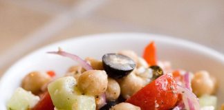 Posna aromatična salata od leblebija i pasulja Posna aromatična salata od leblebija i pasulja