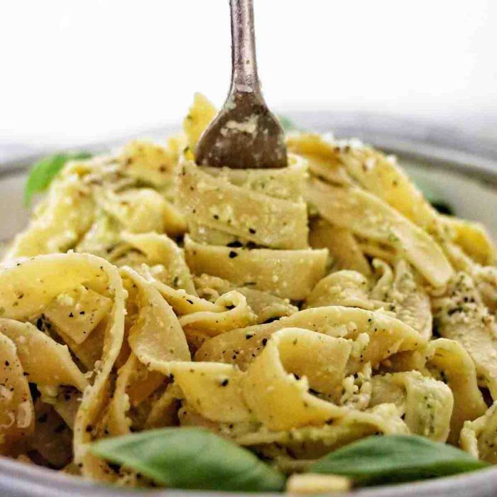 Posna domaća pasta od bundeve sa pesto sosom