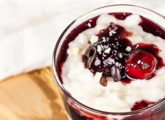Posni slatki puding sa višnjama Posni slatki puding sa višnjama