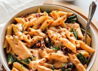 Posna pasta sa pesto sosom od sušenog paradajza Posna pasta sa pesto sosom od sušenog paradajza