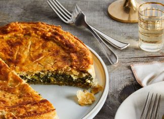 Posna pita sa blitvom i kiselim kupusom Posna pita sa blitvom i kiselim kupusom
