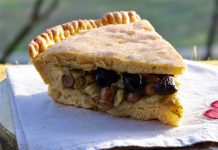 Posna pita sa krompirom i crnim maslinama Posna pita sa krompirom i crnim maslinama
