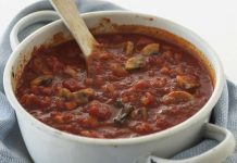 Posno povrće u paradajz sosu Posno povrće u paradajz sosu