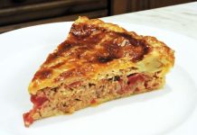 Posna pita sa tunjevinom Posna pita sa tunjevinom