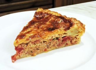 Posna pita sa tunjevinom Posna pita sa tunjevinom