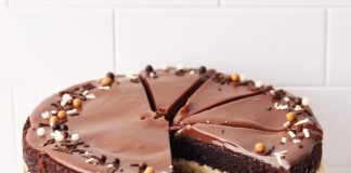Posni kinder bueno kolač Posni kinder bueno kolač