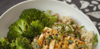 Posni tofu na žaru sa brokolijem Posni tofu na žaru sa brokolijem