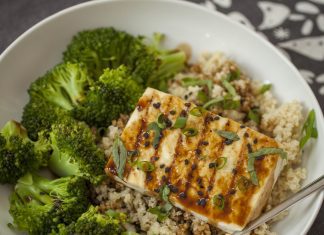 Posni tofu na žaru sa brokolijem Posni tofu na žaru sa brokolijem