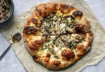 Posna pica sa tofuom i pečurkama Posna pica sa tofuom i pečurkama