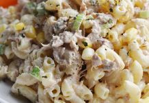 Posna tuna salata sa tzatzikijem Posna tuna salata sa tzatzikijem