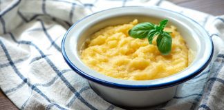 Posni kačamak sa tofuom Posni kačamak sa tofuom