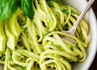 Posna pasta sa avokado sosom Posna pasta sa avokado sosom
