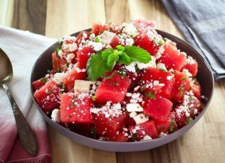 Posna salata od lubenice i mente Posna salata od lubenice i mente