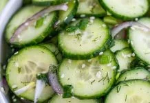 Posna salata od mladog luka i krastavca Posna salata od mladog luka i krastavca