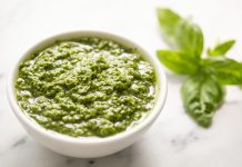 Posni pesto sos od bosiljka Posni pesto sos od bosiljka