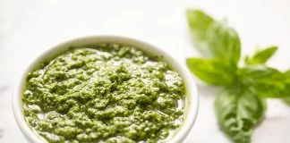 Posni pesto sos od bosiljka Posni pesto sos od bosiljka