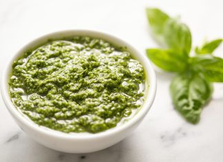 Posni pesto sos od bosiljka Posni pesto sos od bosiljka