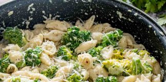 Posna kremasta pasta sa brokolijem Posna kremasta pasta sa brokolijem