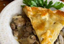 Posna pita sa pečurkama i prazilukom Posna pita sa pečurkama i prazilukom