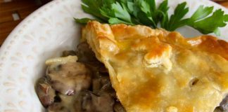 Posna pita sa pečurkama i prazilukom Posna pita sa pečurkama i prazilukom