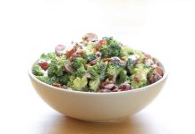 Posna salata od brokolija sa grožđem Posna salata od brokolija sa grožđem