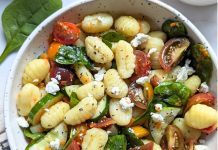 Posna salata sa njokama Posna salata sa njokama