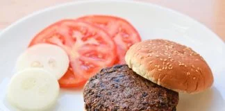 Posni burger od crnog pasulja Posni burger od crnog pasulja
