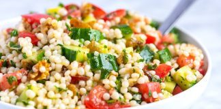 Posna kuskus salata sa povrćem i limunom Posna kuskus salata sa povrćem i limunom