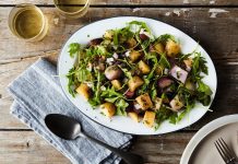 Posna salata od mladog krompira sa rukolom Posna salata od mladog krompira sa rukolom